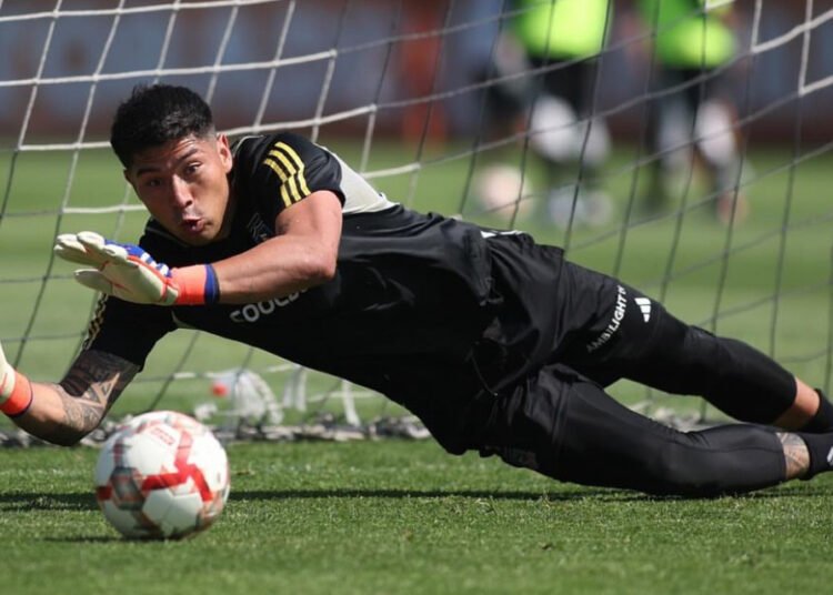 Brayan Cortés enfrenta decisión crucial sobre su futuro en Colo-Colo