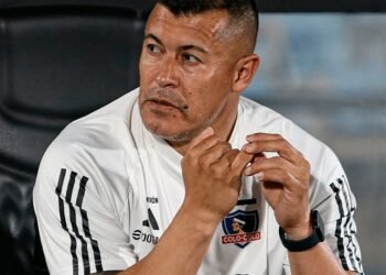 La nueva prioridad del mercado de pases para Jorge Almirón en Colo Colo