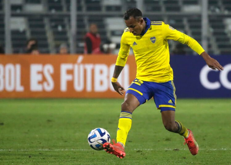 Sebastián Villa sigue lejos de Colo-Colo: negociación estancada con su club