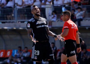 Le ponen la lápida a Arturo Vidal: “Ya no está para jugar”