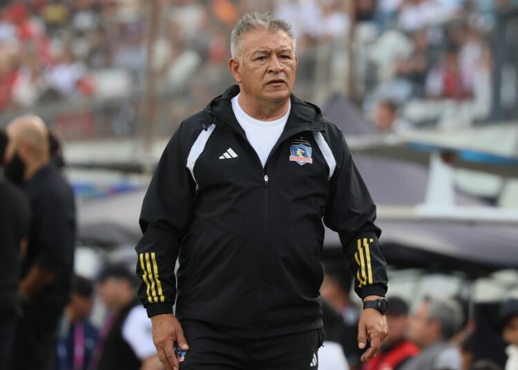 Claudio Borghi cuestiona manejo de Maxi Falcón: “No se puede faltar a los entrenamientos”