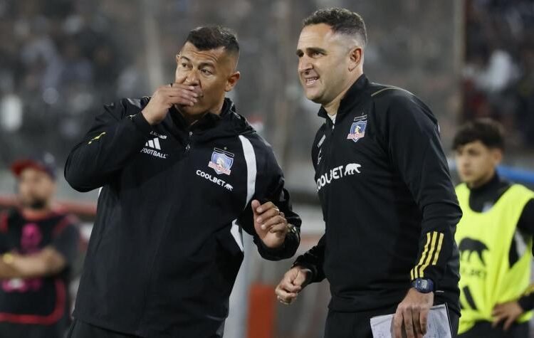 ¿Vuelve la línea de 3? La posible formación de Colo Colo para enfrentar a Huachipato