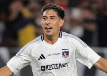 Juvenil de Colo Colo amenaza la titularidad de Salomón Rodríguez