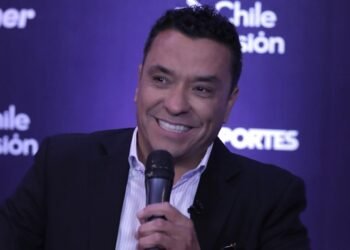 Claudio Palma se aburre del discurso de Nicolás Córdova tras nuevo tropiezo de Chile Sub-20