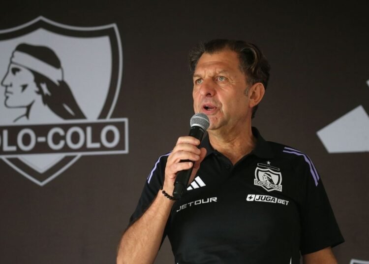 Aníbal Mosa estalla contra Esteban Pavez por decir que la UC es más grande que Colo Colo