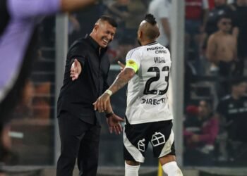 “Garra Blanca se lanza contra Jorge Almirón: ‘No representa al club’”