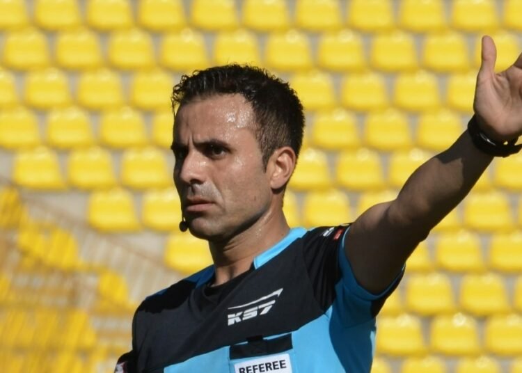 Exjugador de la UC acusa que Piero Maza favoreció a la U de Chile en el Superclásico