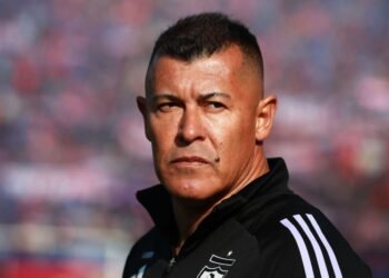 Exentrenador de La Roja lanza dura crítica contra Jorge Almirón por su gestión en Colo Colo