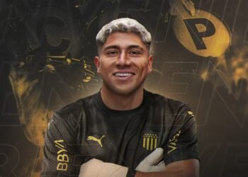 Brayan Cortés ya es jugador de Peñarol y en Uruguay lo reciben con elogios