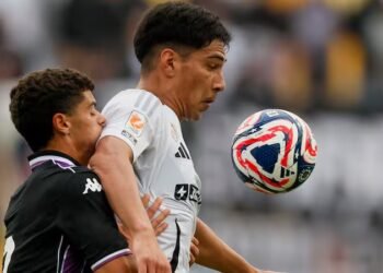 La curiosa defensa a Salomón Rodríguez en medio de críticas por su rendimiento en Colo Colo