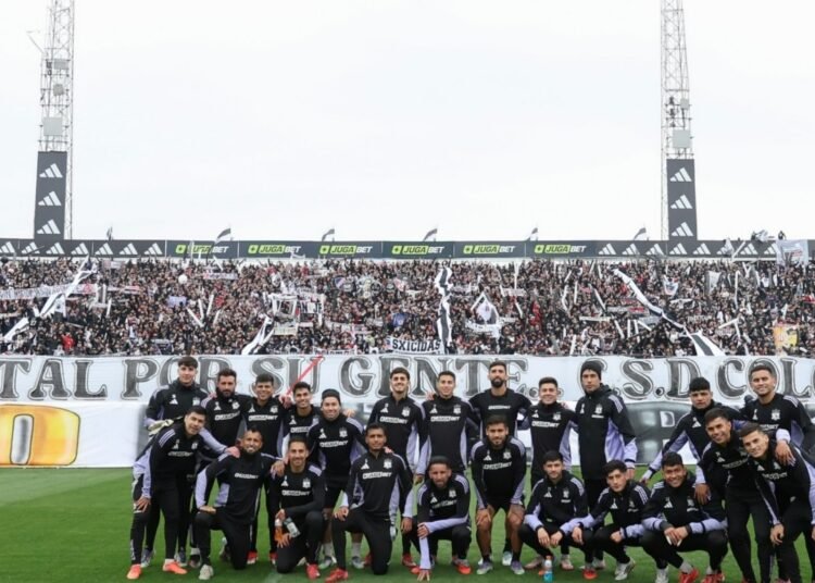 Critican reprochable lienzo de la barra de Colo Colo: «confío en que el domingo no pueda entrar»