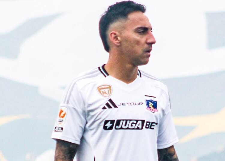 Colo-Colo oficializa su tercera camiseta