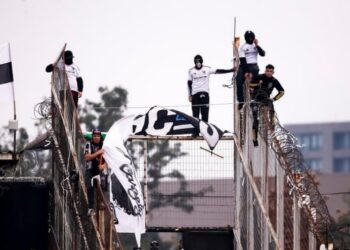 Diputada se despide de su hermano fallecido tras caída en el Superclásico