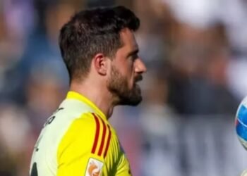 Fernando de Paul preocupa a Colo Colo: revelan el diagnóstico de su lesión