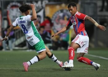 Colo Colo cae ante Puerto Montt en amistoso con dos graves errores defensivos