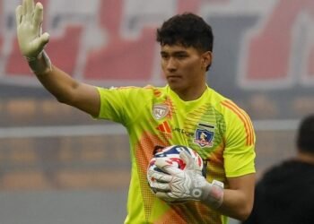 Preocupa el nivel de Eduardo Villanueva: el arquero de Colo Colo genera dudas en el mundo Albo