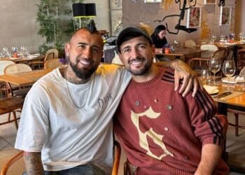 Duras críticas a Arturo Vidal por su viaje a Brasil en medio del mal momento de Colo Colo