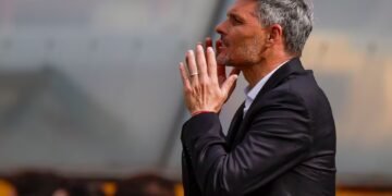 El inesperado cambio que prepara Fernando Ortiz en la formación de Colo Colo para el duelo ante Limache