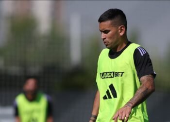 En Colo Colo reclaman por el nivel del arbitraje: "se burlan de nosotros"