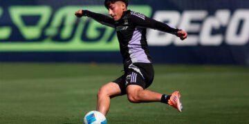 Problemas para Ortiz: Marchant se lesiona y es baja en Colo Colo