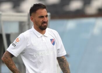 Javier Correa sigue en deuda con Colo Colo: ex futbolista cuestiona su nivel goleador