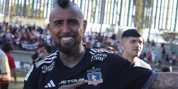 Guarello lapidario con Arturo Vidal: “No puede seguir siendo titular en este Colo Colo”