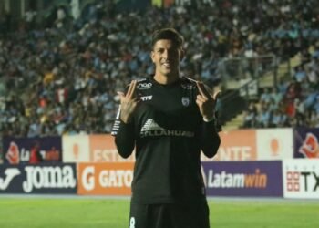 Guarello “chaquetea” a delantero que suena como posible refuerzo de Colo Colo