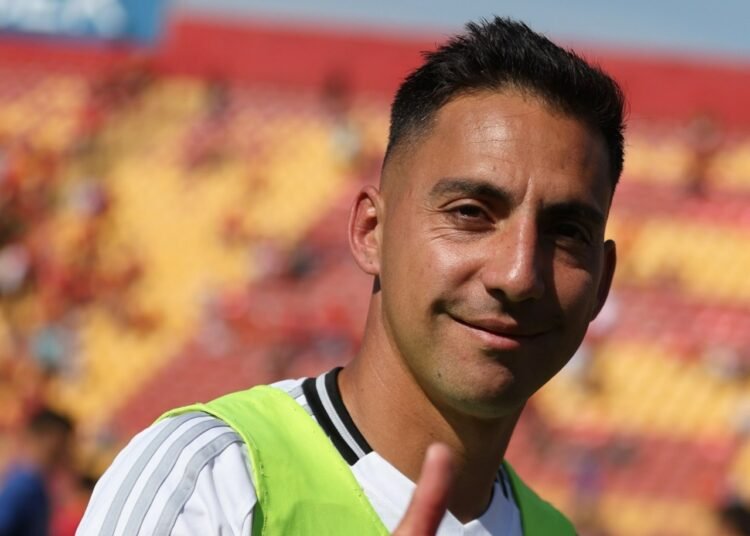 Javier Correa lanza potente frase tras la polémica de Esteban Pavez