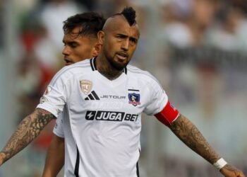 Hijos de Arturo Vidal y Marité Matus sufrieron grave accidente de tránsito