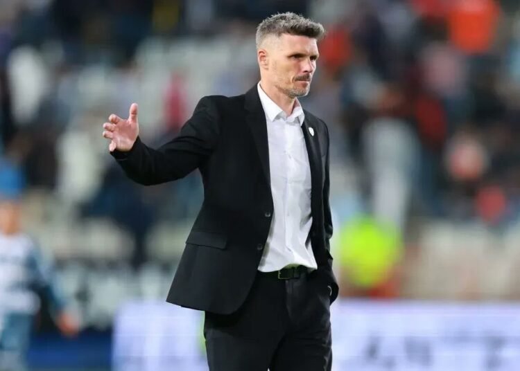 Fernando Ortiz golpea la mesa: «Nadie tiene asegurada la titularidad»