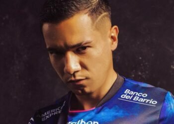 Colo Colo oficializa a Matías Fernández como su primer refuerzo para la temporada 2026