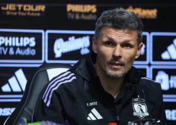 Los delanteros que quiere Fernando Ortiz para reforzar el ataque de Colo Colo