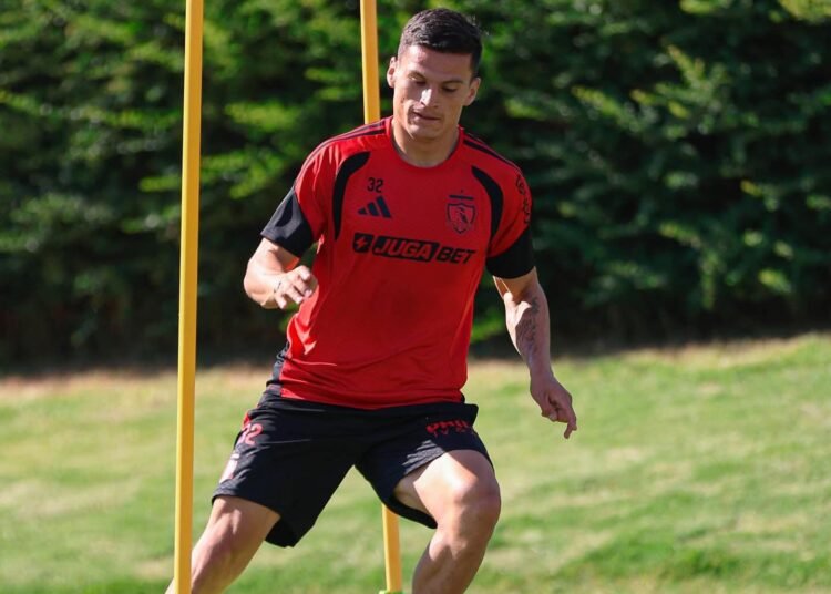 Colo Colo analiza nueva oferta por Lucas Cepeda mientras el jugador presiona por su salida