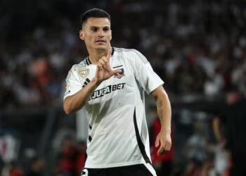 Tras la salida de Lucas Cepeda: aseguran que ex volante de la U aparece en la órbita de Colo Colo