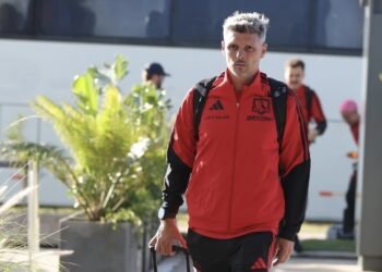 Fernando Ortiz sufre importantes bajas en Colo Colo para el duelo ante Deportes Limache