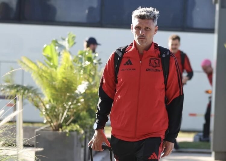 Fernando Ortiz sufre importantes bajas en Colo Colo para el duelo ante Deportes Limache