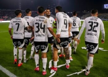 Colo Colo analiza reforzar el medio campo: Ortiz no estaría conforme con Alarcón