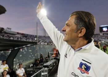Aníbal Mosa habló en medio del complejo momento de Colo Colo y dejó un potente mensaje para los hinchas del Cacique