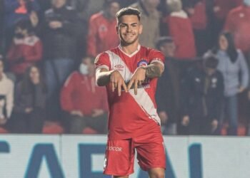 Filtran el nombre del delantero extranjero que busca Colo Colo como refuerzo para 2026