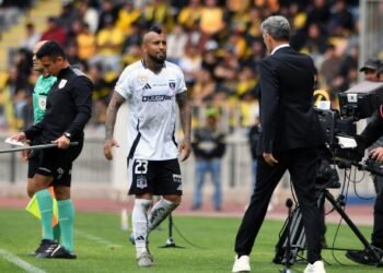 Fernando Ortiz aclara la situación de Arturo Vidal en Colo Colo y revela qué ocurrió