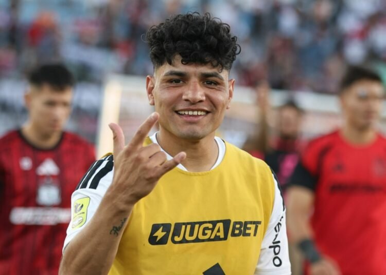 Claudio Aquino recibe fuerte presión en Colo Colo antes del Superclásico ante Universidad de Chile