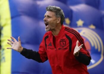 Fernando Ortiz analiza el rendimiento de Colo Colo y revela la clave para mejorar la versión del equipo