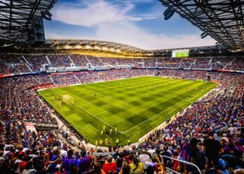 ¿Y si gana Red Bull? Los impresionantes estadios que podrían inspirar el nuevo Monumental de Colo Colo