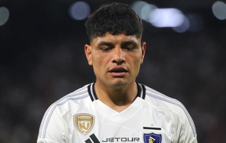 Claudio Aquino hace dura autocrítica de su nivel en Colo Colo