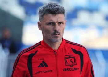 Ex DT de La Roja lanza dura crítica a Fernando Ortiz en Colo Colo: “Es un técnico amarrete”