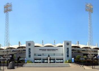 Colo Colo recibe importante visita en la previa del duelo ante Palestino