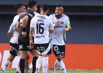 Definen árbitro para Colo Colo vs Palestino: su historial genera polémica
