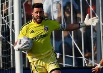 Fernando Ortiz toma decisión en Colo-Colo tras lesión de De Pau