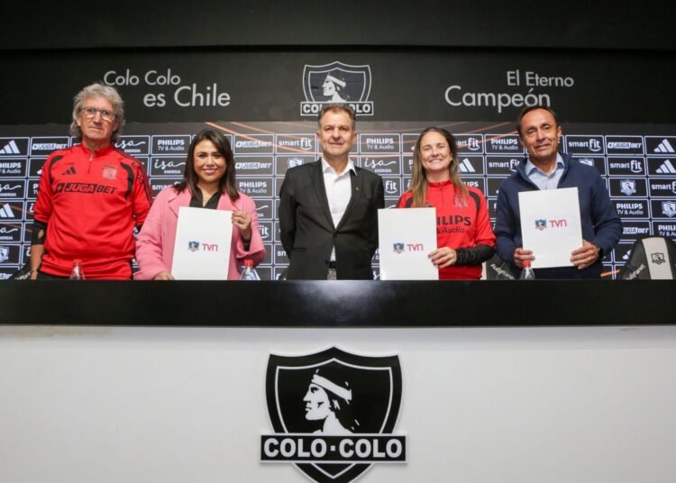 Los dos grandes de Chile: TVN y Colo Colo crean alianza para la nueva serie vertical «Fuera de Juego»