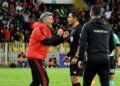 Fernando Ortiz se enreda con el arbitraje tras quedar al borde de la eliminación con Colo-Colo